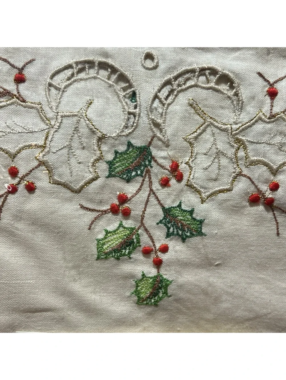 Vintage Lenox Embroidered Holiday 70’ Table Runner Holly Berry 1990 - NEW